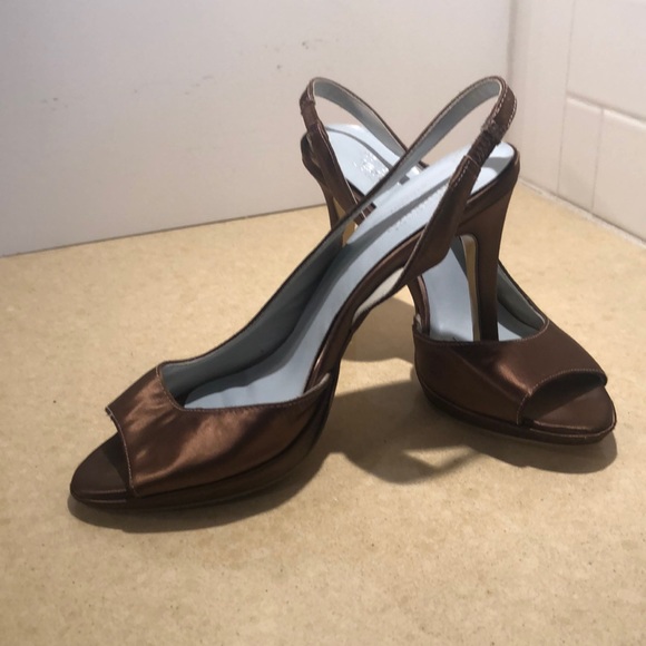 Lela Rose Unforgettable Moments Brown Satin Sandals - Picture 1 of 12